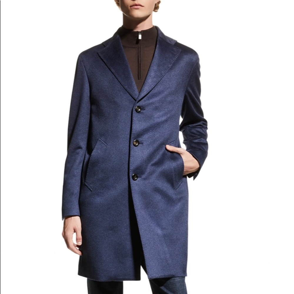 NEIMAN MARCUS
Men's Solid Cashmere Topcoat